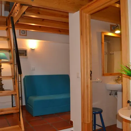Lurdes Next To Ribeira D'ilhas Holiday home